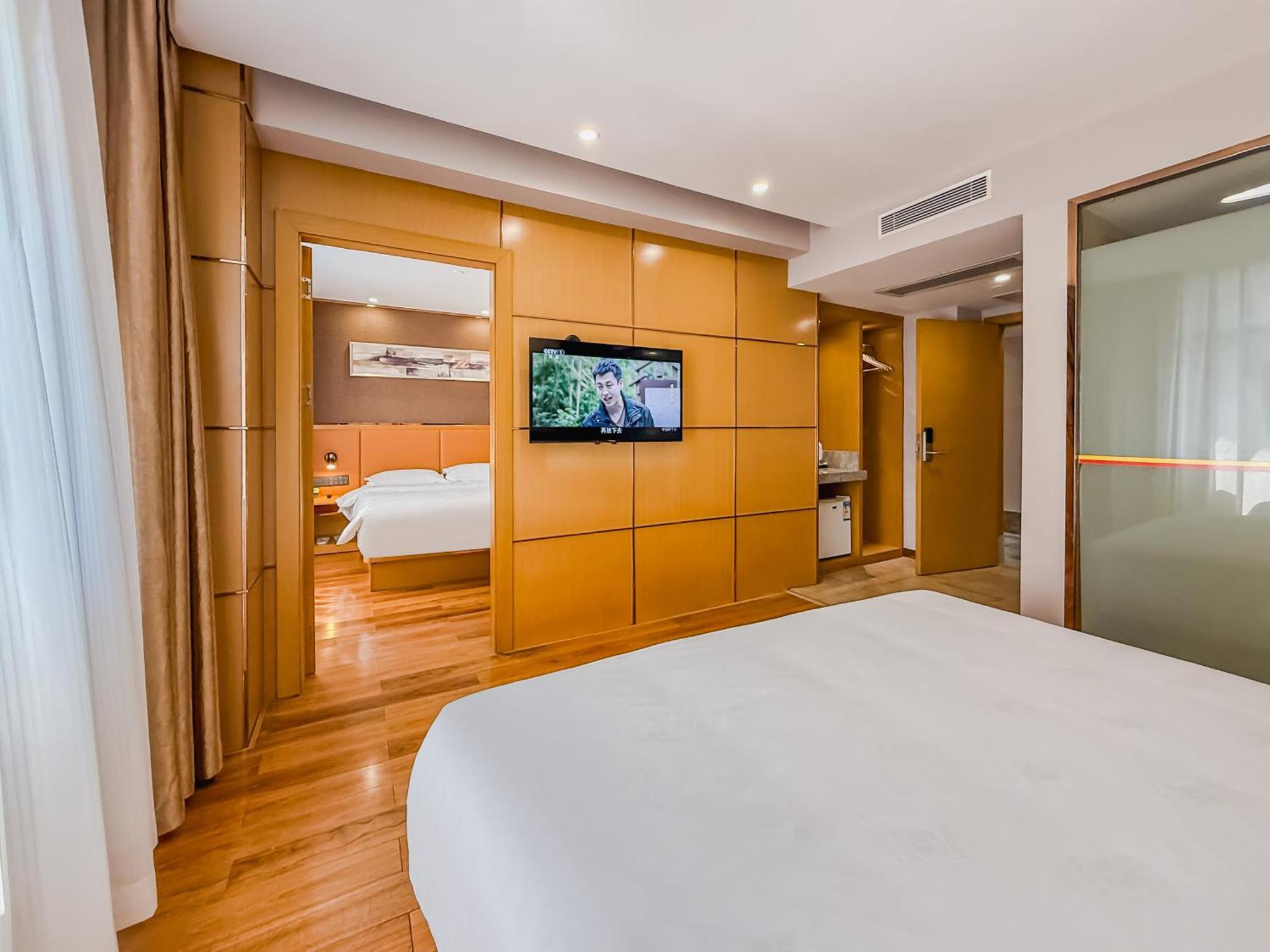 Super 8 Hotel Select Guangzhou Railway Station Xicun Subway Station 외부 사진